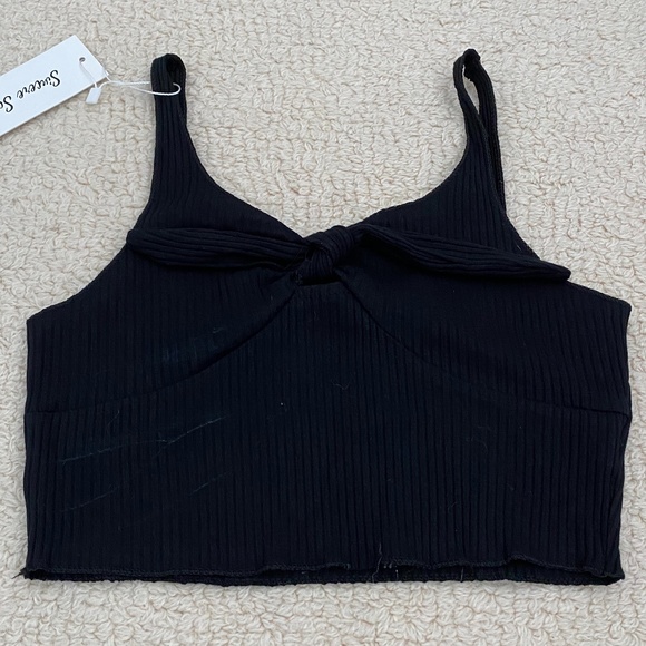 Sincere Sally Tank - Picture 2 of 3